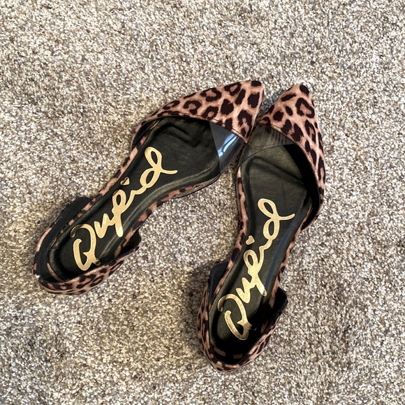Qupid Shoes - Leopard print point toe flats